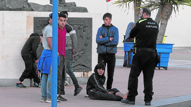 أزيد من 10 آلاف طفل مغربي في وضعية غير قانونية بإسبانيا
