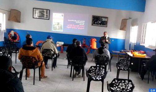 الحسيمة .. حملة تحسيسية لفائدة البحارة حول أهمية السلامة البحرية
