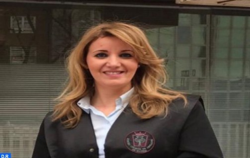 عزيزة مغني .. حقوقية بنت طنجة تناضل بإسبانيا دفاعا عن قضايا المهاجرين والمرأة
