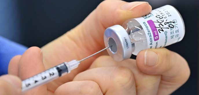إسبانيا.. فتح تحقيق في وفاة امرأة تلقت لقاح “أسترازينيكا”