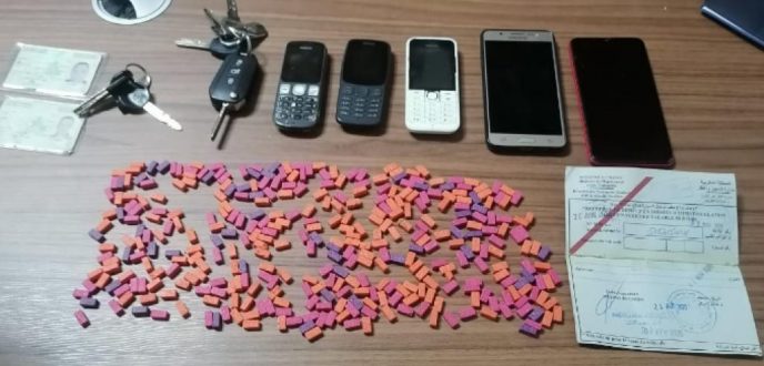 أمن طنجة يوقف مروجين للمخدرات القوية بحوزتهما كمية مهمة من “اكستازي”