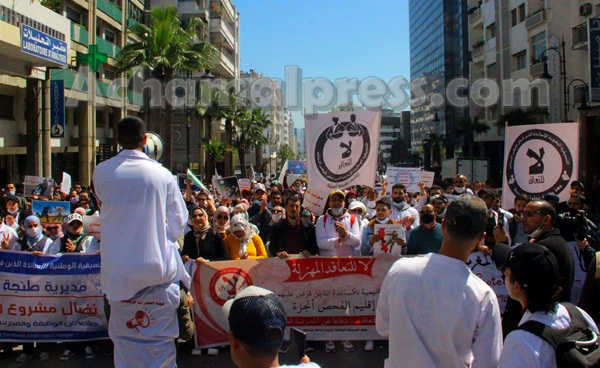 الأساتذة المتعاقدون يبدأون الموسم الدراسي الجديد بخوض إضرابات وطنية‎