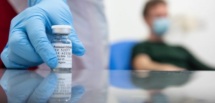 وفاة سبعة أشخاص تلقوا لقاح “أسترازينيكا” بجلطات دموية