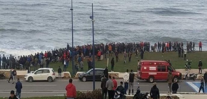 فتح معبر سبتة استثناء لإعادة أزيد من 30 مغربيا دخلوا سبتة سباحة