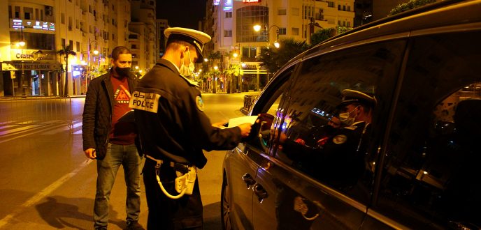 الحكومة تمدد فترة الإغلاق الليلي إلى الحادية عشرة ليلا ابتداء من الجمعة