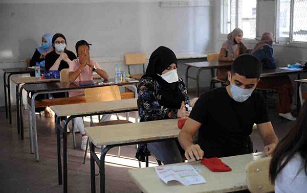 احتجاجات التلاميذ تدفع وزارة التربية الوطنية للمسارعة بإلغاء قرار “الفروض الموحدة”