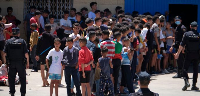 المغرب يشرع في إرسال تقارير رسمية عن وضعية القاصرين العالقين بسبتة