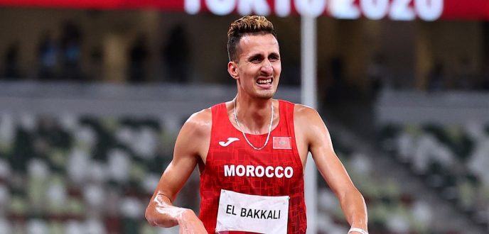 البطل المغربي سفيان البقالي ينسحب من تصفيات سباق 1500 متر في أولمبياد طوكيو