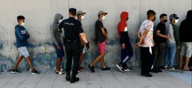 منظمات إسبانية تقاضي سلطات مدينة سبتة المحتلة لطردها 55 قاصرا مغربيا