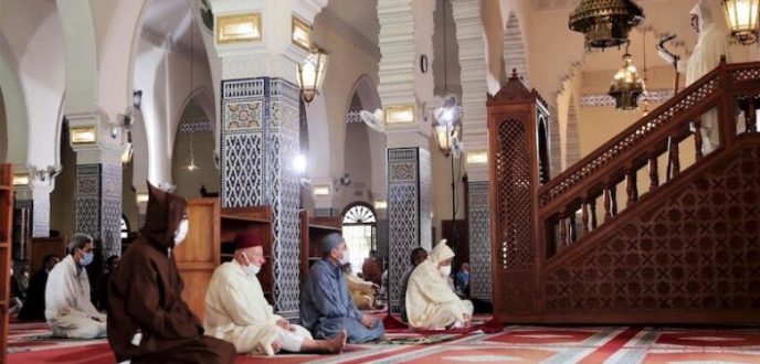 وزارة الأوقاف تحذر القيمين الدينيين من “الدعاية الانتخابية” وتتوعدهم بالصرامة