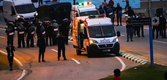 أمن تطوان يوقف شخصين للاشتباه في تحريضهما على الهجرة غير المشروعة