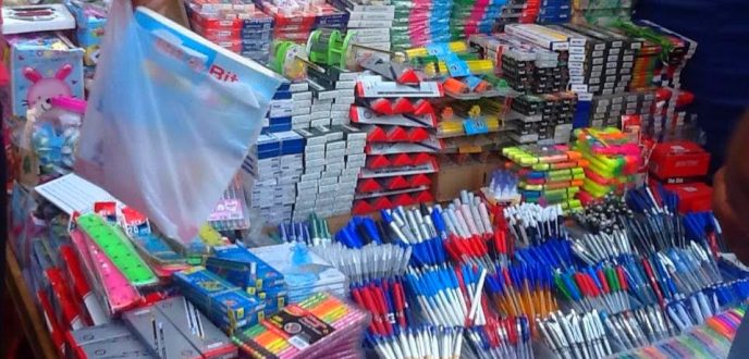 ارتفاع تكاليف اللوازم المدرسية يثقل كاهل الأسر المغربية