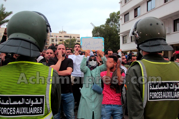 رافضو “جواز التلقيح” بالمغرب يعلنون تعليق احتجاجاتهم