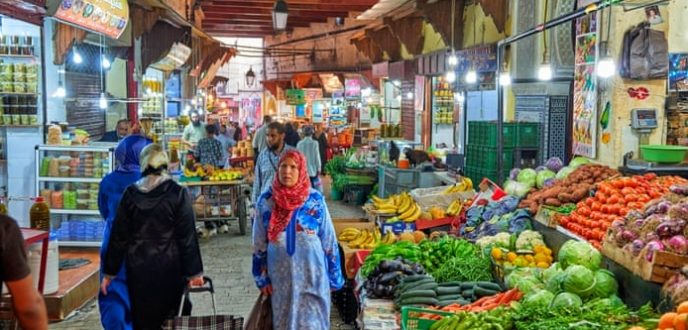 دعوات لتشديد المراقبة على الأسواق وخفض أسعار المواد الأساسية قبل رمضان