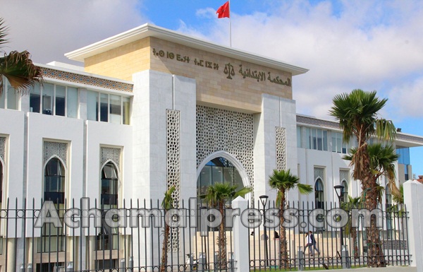 ابتدائية طنجة تدين المحتجة ضد فرض جواز التلقيح بالسجن النافذ