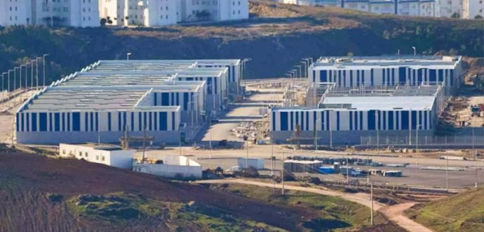 رجال أعمال من سبتة يستفيدون من مستودعات تجارية بالفنيدق