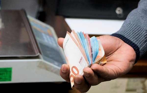 تحويلات المغاربة المقيمين بالخارج تجاوزت 105,46 مليار درهم عند متم نونبر 2023