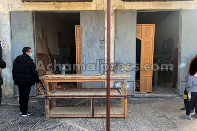 الأمن يحجز أكثر من طنين من الحشيش داخل مستودع للنجارة بطنجة