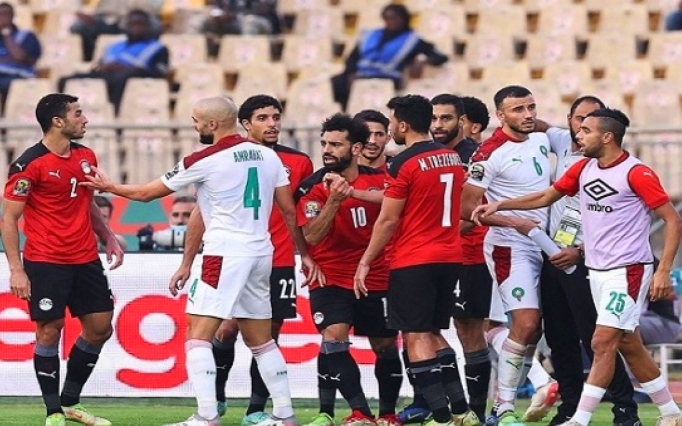 بينها إيقاف بوفال وشاكلا.. “الكاف” تفرض عقوبات صارمة على منتخبي مصر والمغرب