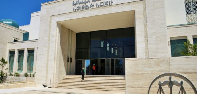 أربعة أشهر حبسا لمستشارة بجماعة تطوان حاولت تسريب المخدرات لسجين مريض