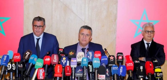 الأغلبية الحكومية تؤكد “عزمها القوي” على الانكباب على الصعوبات الاجتماعية المستجدة