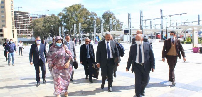 وفد من عمداء العاصمة الموريتانية يزور طنجة للاطلاع على تجربتها في مجالات الاقتصاد والسياحة