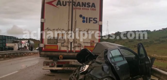 مصرع شخصين وإصابة 3 آخرين في حادثة سير خطيرة بين طنجة وأصيلة