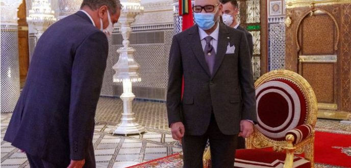 الملك محمد السادس يهنئ أخنوش بمناسبة إعادة انتخابه رئيسا لحزبه