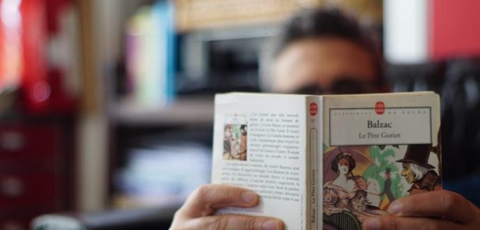شهر رمضان مناسبة لترسيخ عادة القراءة