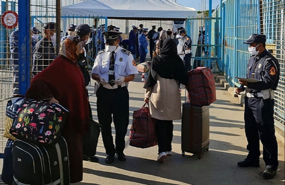 حوالي 8640 شخصا و2618 مركبة عبروا حدود سبتة ومليلية خلال 31 ساعة