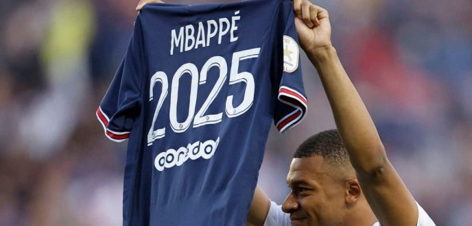 “مبابي” يجدد عقده مع باريس سان جرمان حتى 2025