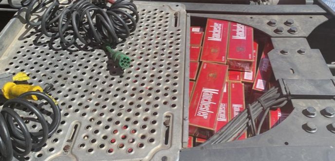 تسهيل الهجرة السرية وتهريب السجائر يطيح بشرطيين في ميناء طنجة المتوسط