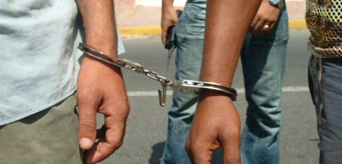 أمن طنجة يوقف شخصين متورطين في سرقة سيارة إسعاف بالعنف