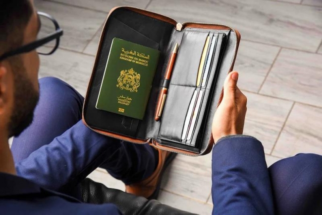 الحكومة تدرس منح الجنسية للزوج الأجنبي المتزوج من مغربية
