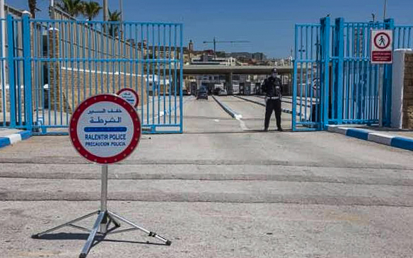 المغرب وإسبانيا يبحثان إحداث “جمارك تجارية” بباب سبتة المحتلة