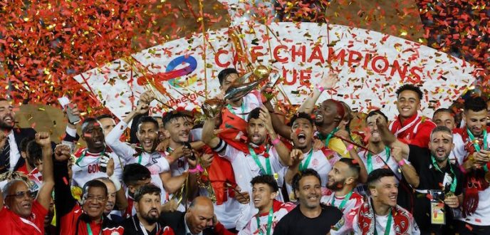 “الكاف” يعلن عودة نهائي أبطال إفريقيا لنظام الذهاب والإياب بداية من 2023