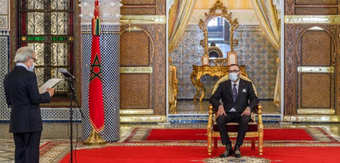 جلالة الملك محمد السادس يستقبل والي بنك المغرب