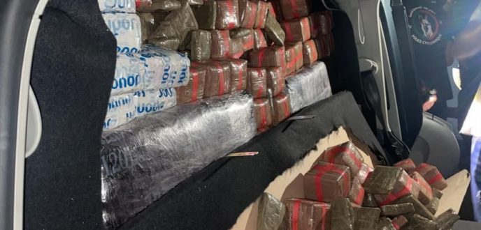 الأمن والجمارك يحبطان عملية لتهريب كمية كبيرة من المخدرات بميناء طنجة المتوسط