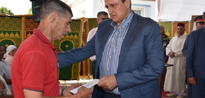 العرائش.. توزيع إعانات مالية على أصحاب المنازل المتضررة من حريق غابة جبل العلم