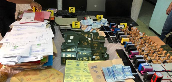 تفكيك شبكة تنشط في تزوير الوثائق الخاصة بتأشيرات “شينغن”