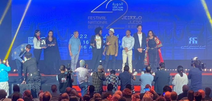 فيلم “زنقة كونتاكت” يفوز بالجائزة الكبرى للمهرجان الوطني للفيلم بطنجة
