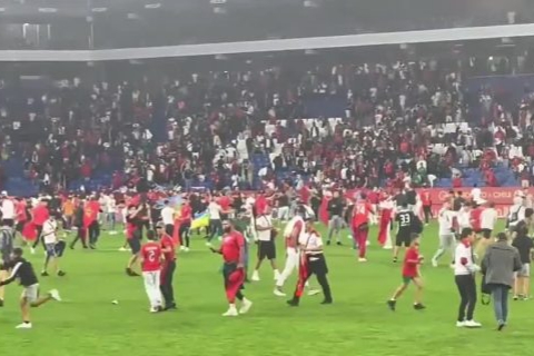 صحيفة فرنسية: عقوبات تنتظر الجماهير المغربية بعد إقتحام ملعب إسبانيول