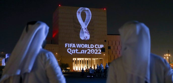 “الفيفا” يحظر بيع المشروبات الكحولية في محيط ملاعب مونديال قطر