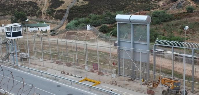 إطلاق مشروع جديد لتعزيز وتأمين أجزاء من السياج الفاصل بسبتة المحتلة
