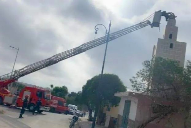 شاب يحاول الانتحار من فوق صومعة مسجد بطنجة