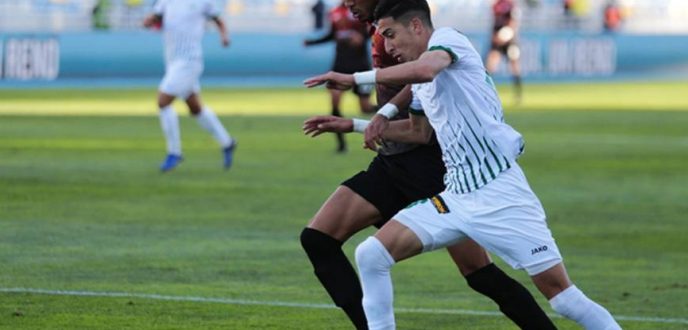 المغرب التطواني يكتفي بالتعادل الايجابي ضد الدفاع الحسني الجديدي