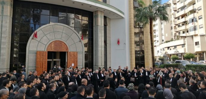 المحامون يوقفون إضرابهم ويعودون للمحاكم