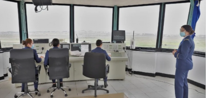 المراقبون الجويون يشلون مطارات المملكة لمدة أسبوعين