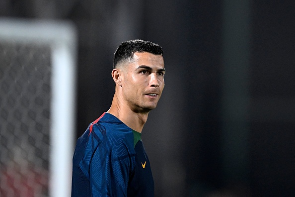 كريستيانو رونالدو يتعاقد رسميا مع نادي النصر السعودي