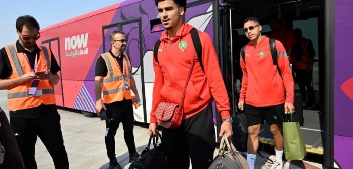 بعثة المنتخب المغربي تغادر مطار الدوحة في اتجاه المغرب